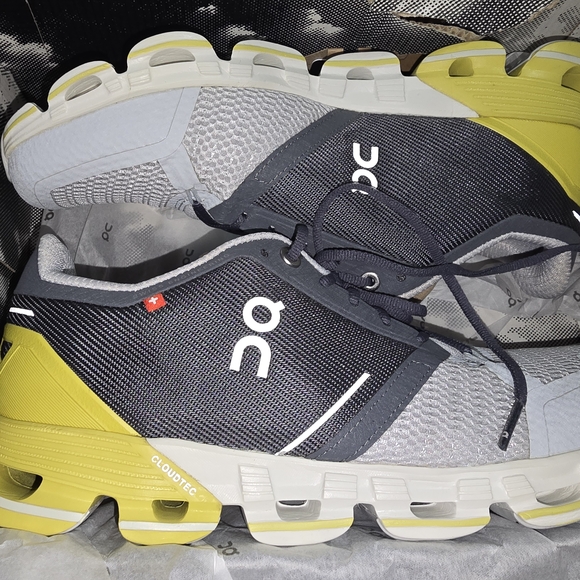 On Running Men's Athletic Shoes in Gray and Yellow - Picture 5 of 7